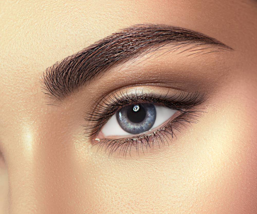 Perfectly arched eyebrows from eyebrow threading Singapore Rupini s 
